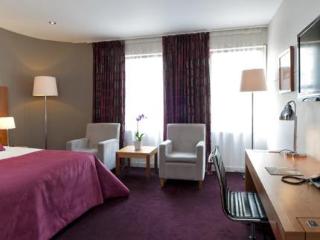 Apex City Hotel
