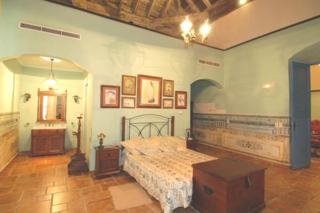 Beltran de Santa Cruz Boutique