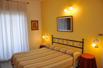Ares Hotel